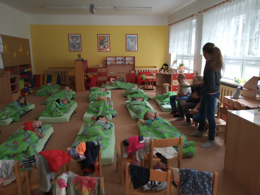Čtení ve školce