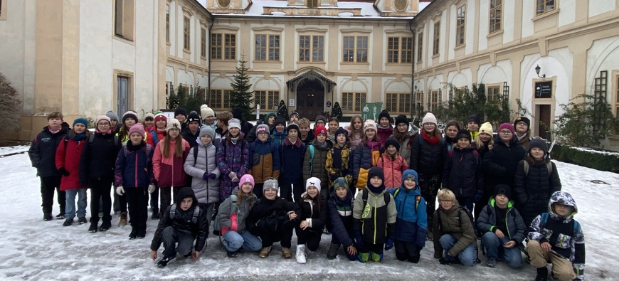 Adventní výlet 5.tříd na zámek Loučeň